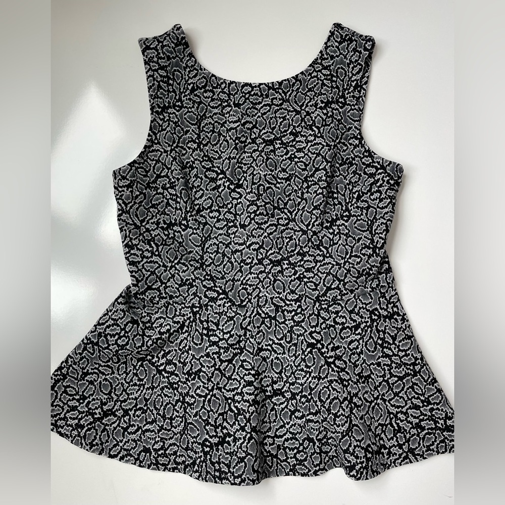 Leota fashion tank top